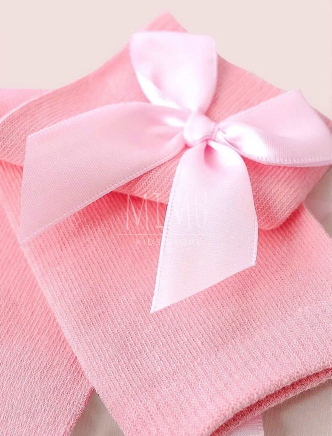 Knee-high socks with bow