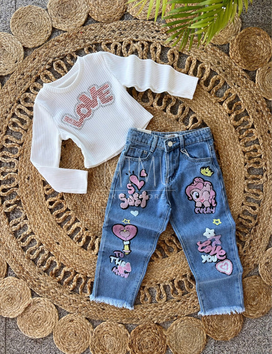 Calças e camisola Love (artigos comprados individualmente)