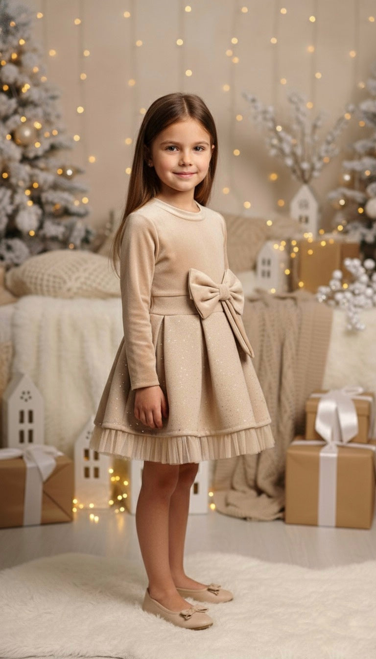 Holly dress in beige.