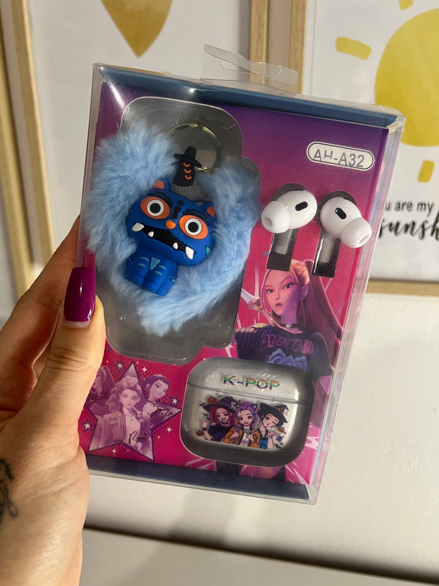 Kit- Charm e Headphones K-Pop