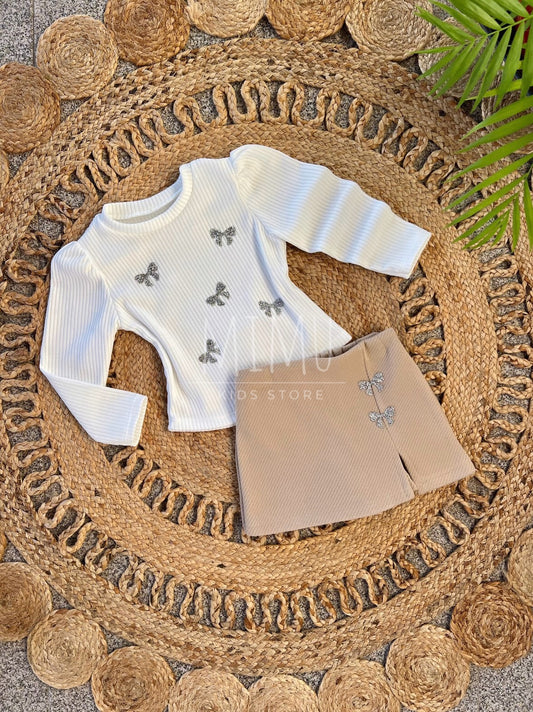 Lia set in beige